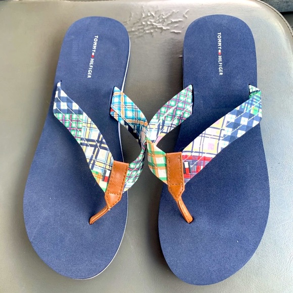 Tommy Hilfiger Blue Plaid Fabric Flip Flop Sandals Size 11M NWOT - Picture 1 of 3